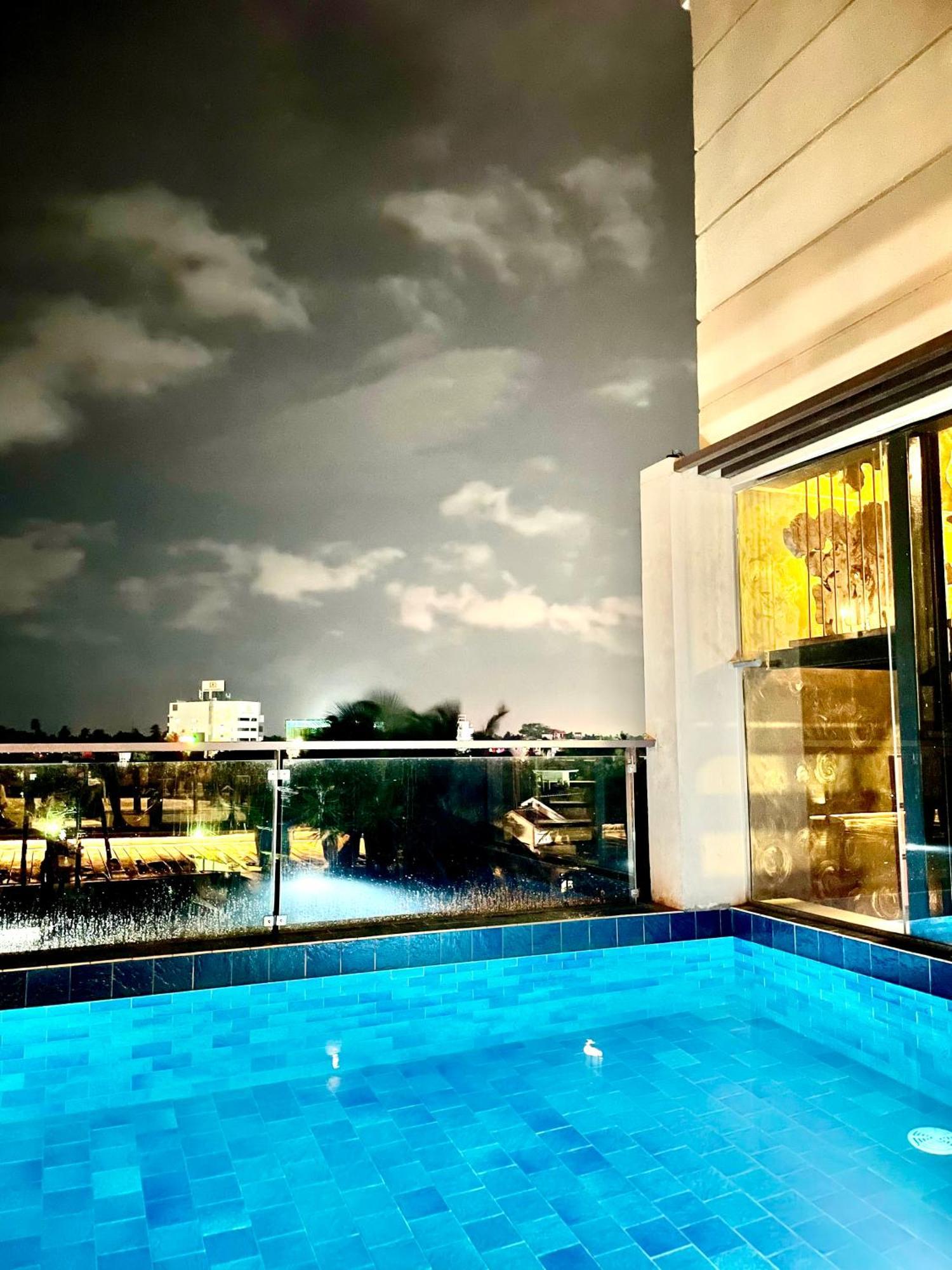 Penton45 - Luxury Penthouse Apartment Negombo Exterior foto